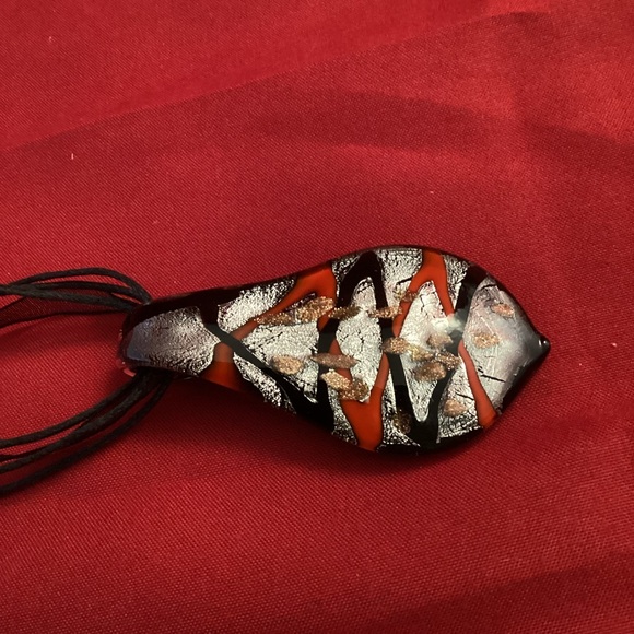 Black, red and gray glass pendant on a fabric lace - Picture 4 of 5